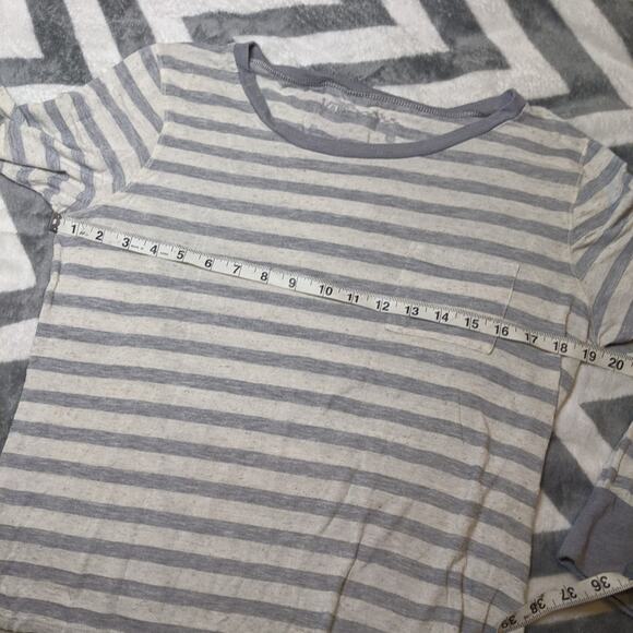 Vans Long Sleeved Grey and White Striped T-shirt Size Medium - Picture 7 of 7